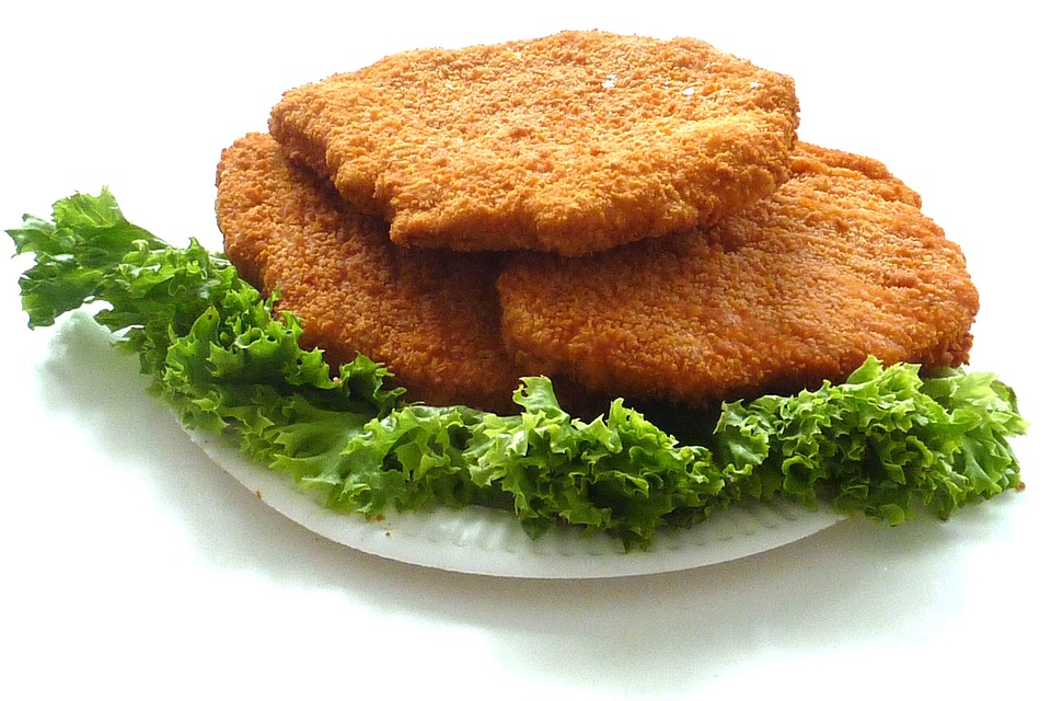 Історія походження та традиції подачі відомого Wiener Schnitzel